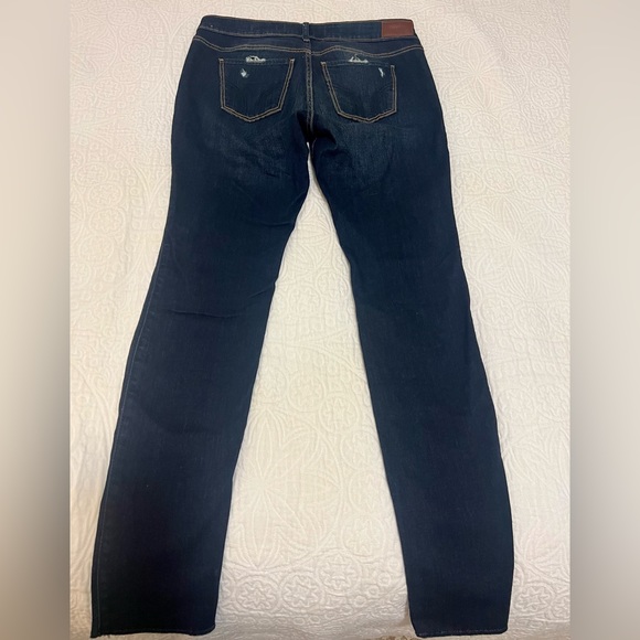 Hollister Low Rise Super Skinny Ripped Jeans. Size 9R - Picture 3 of 6